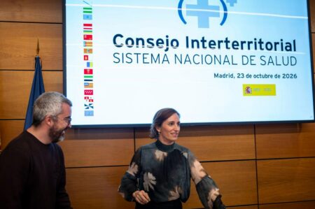 Cribado de cáncer de mama de 45 a 74 años: quién entra, cuándo llegará la invitación y por qué puede tardar hasta seis años La ministra de Sanidad, Mónica García, en el Consejo Interterritorial del Sistema Nacional de Salud del 23 de octubre de 2026 en Madrid