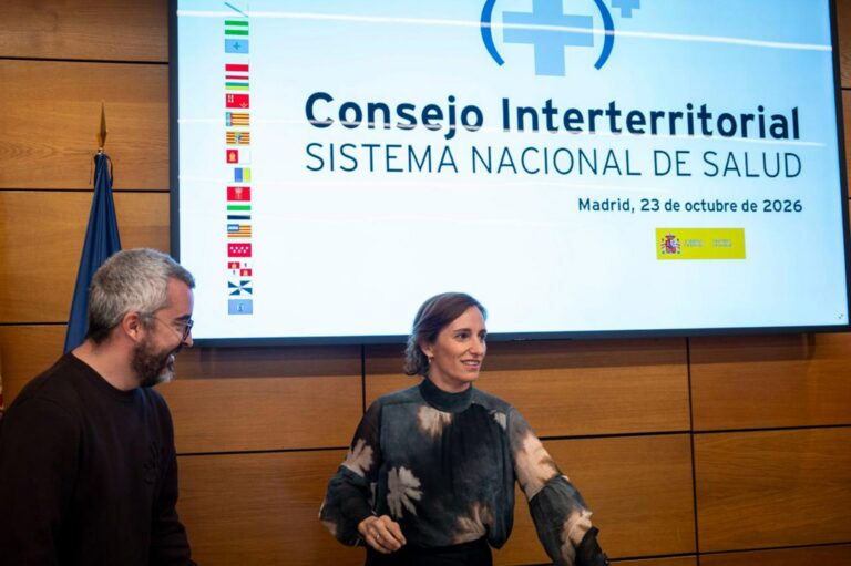 Cribado de cáncer de mama de 45 a 74 años: quién entra, cuándo llegará la invitación y por qué puede tardar hasta seis años La ministra de Sanidad, Mónica García, en el Consejo Interterritorial del Sistema Nacional de Salud del 23 de octubre de 2026 en Madrid
